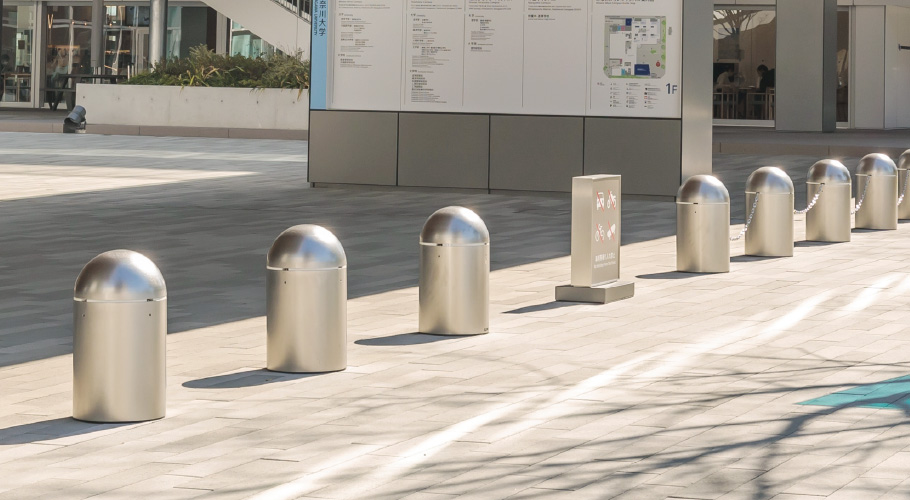 ムーブボラード（可動式車止め）